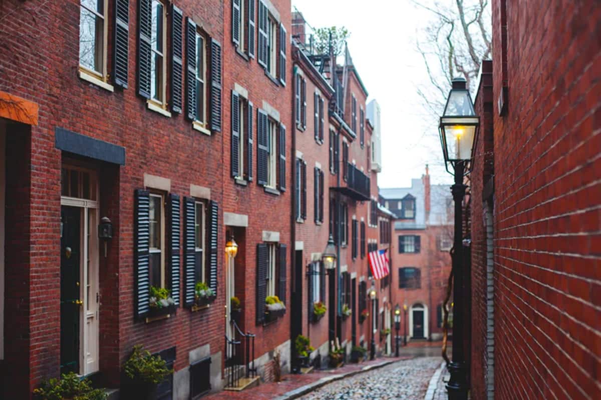 Bell Partners Acquires Apartment Community in Metro Boston Area
