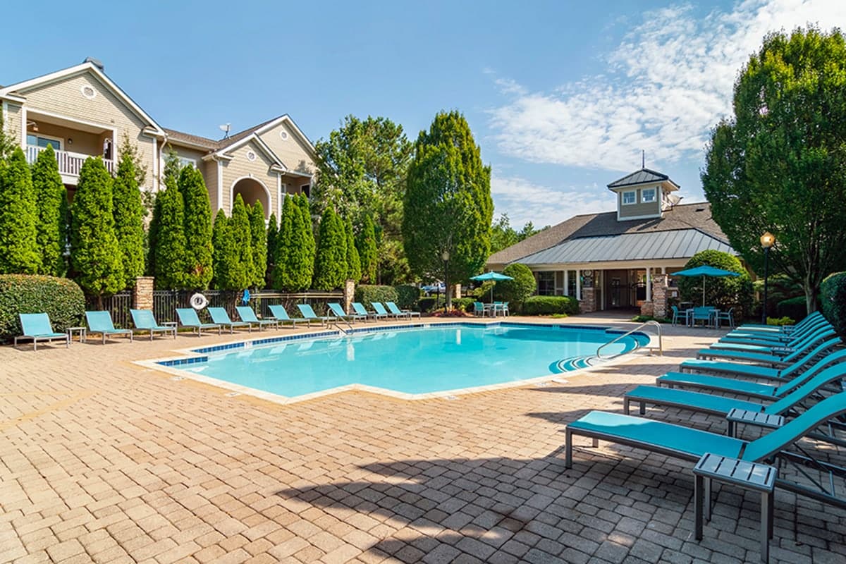 Bell Partners and Hansinvest Acquire Apartment Community in Metro Atlanta Area