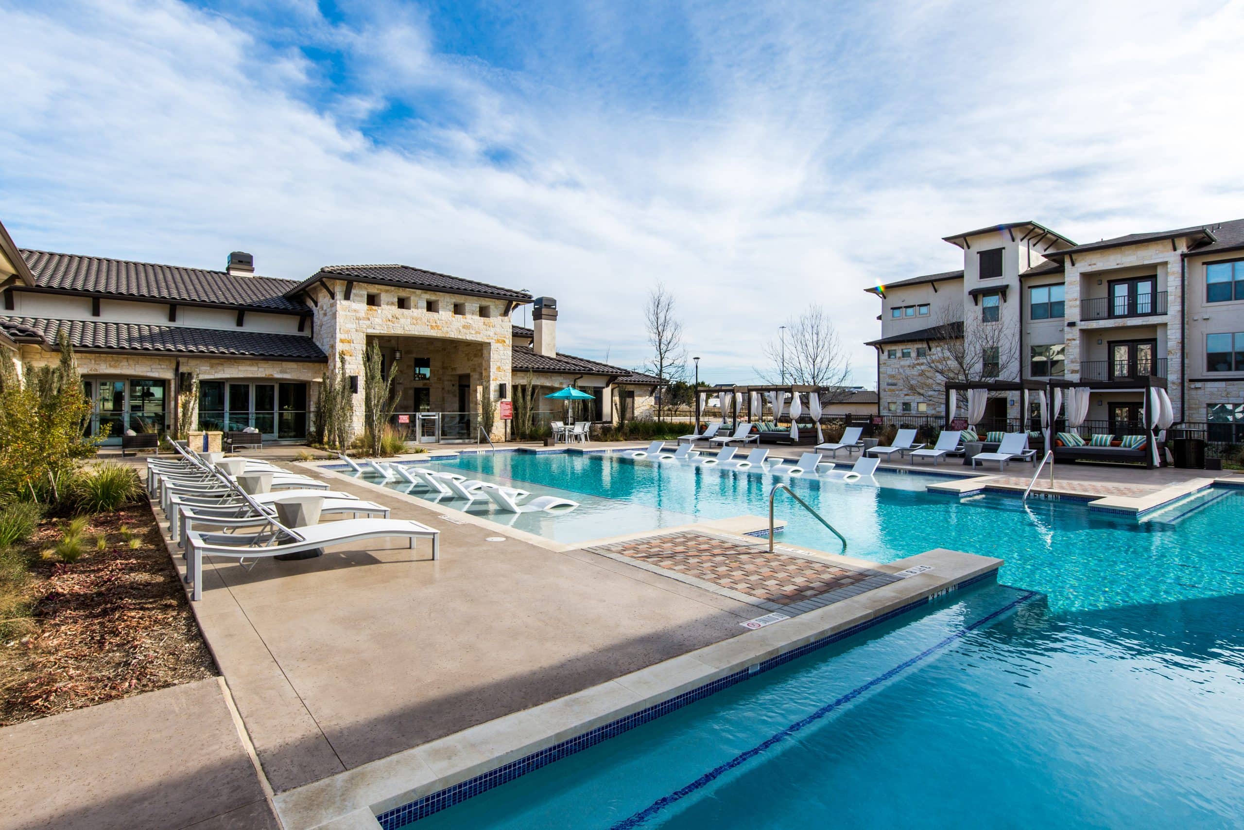 Bell Partners Acquires Two Austin Properties to Create 949 Unit Multifamily Community