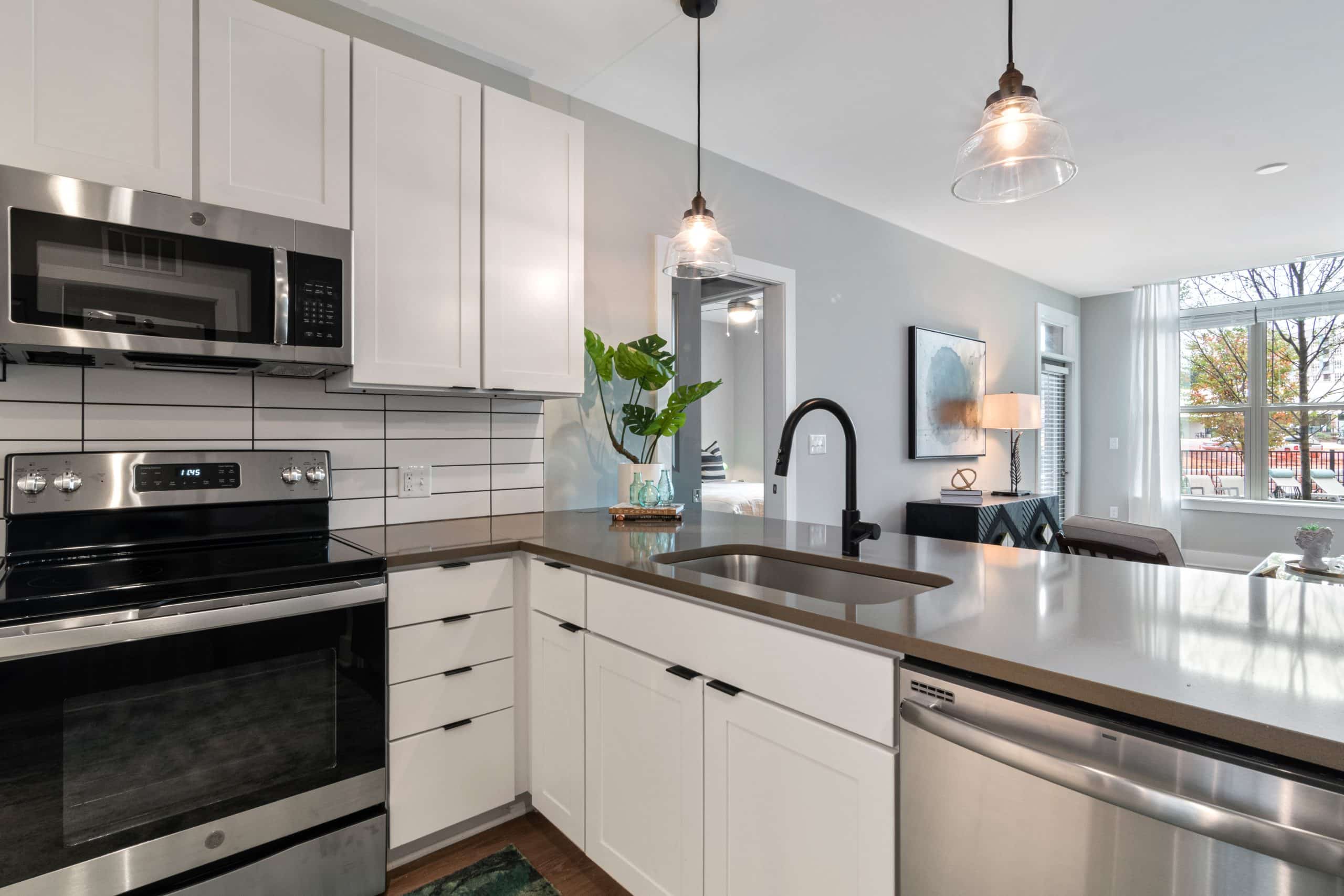 Bell Partners Acquires Newly Developed Multifamily Community in Chapel Hill, N.C.